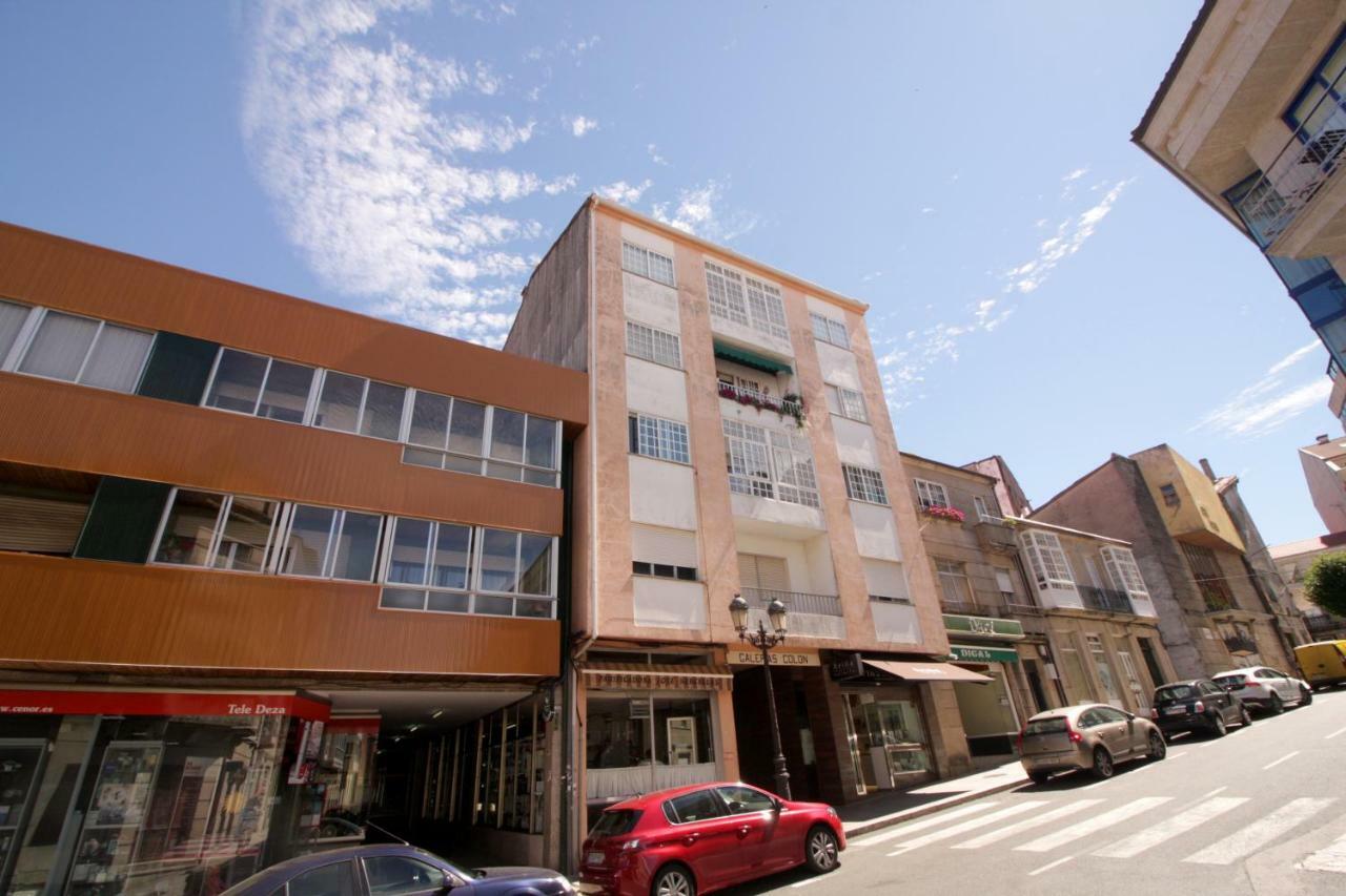 Albergue Lalin Centro Екстер'єр фото